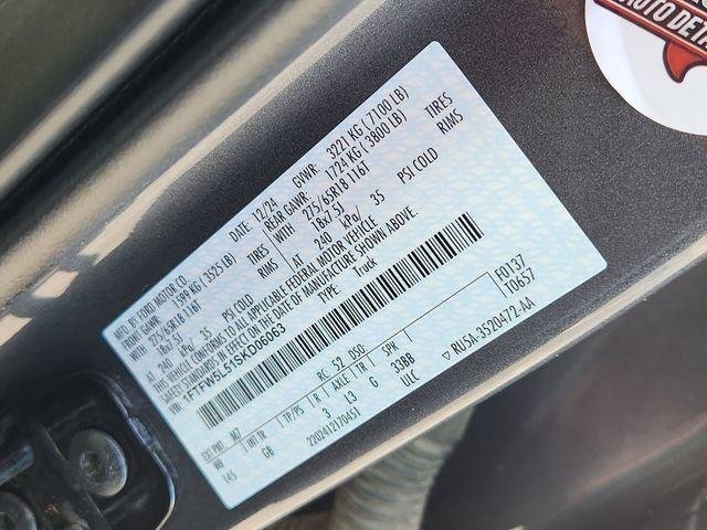 Used 2025 Gray Ford LARIAT image 34