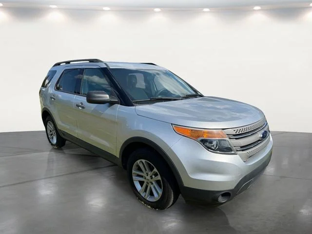 Used 2015 Silver Ford Base image 8