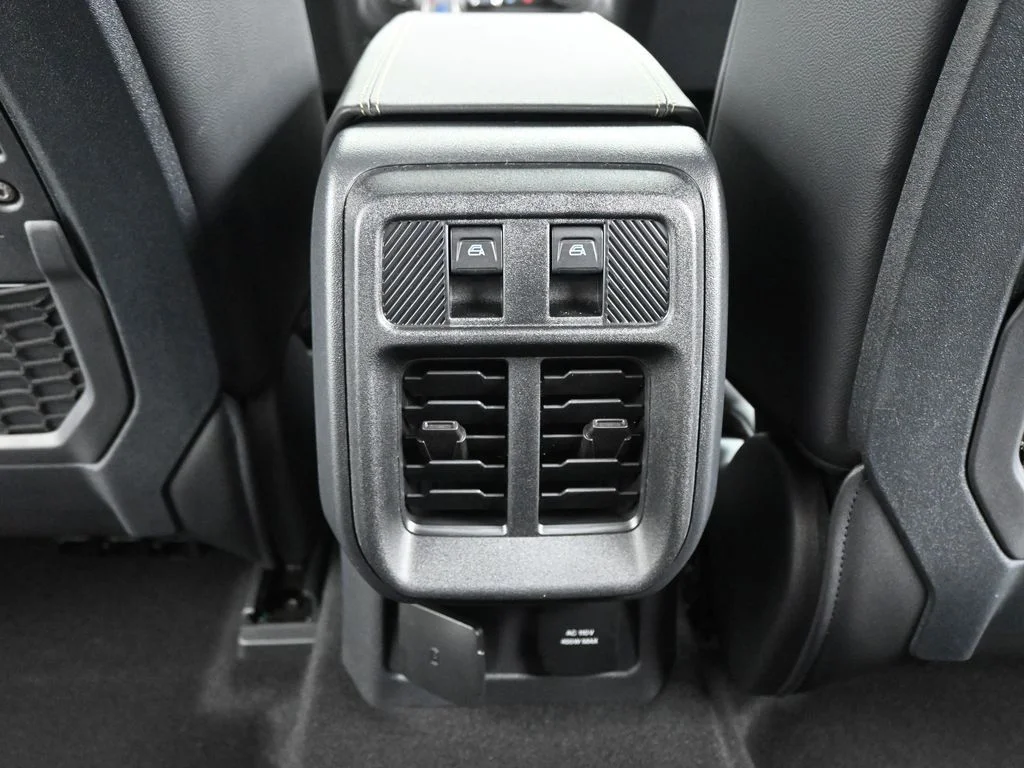 New 2026 Shadow Black Ford Badlands image 22