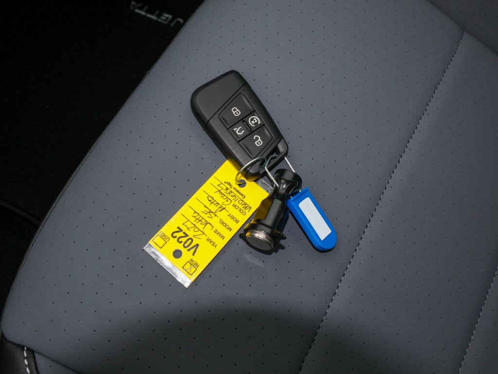 New 2027 Silver Volkswagen 1.5T SE image 25