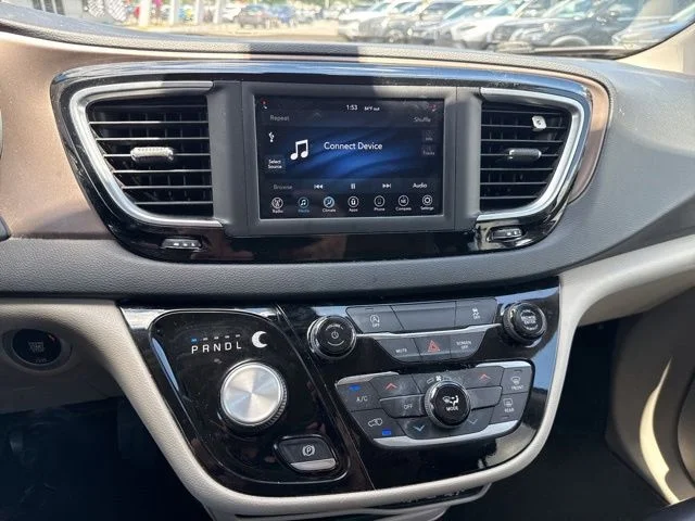 Used 2021 Gray Chrysler LXI image 31