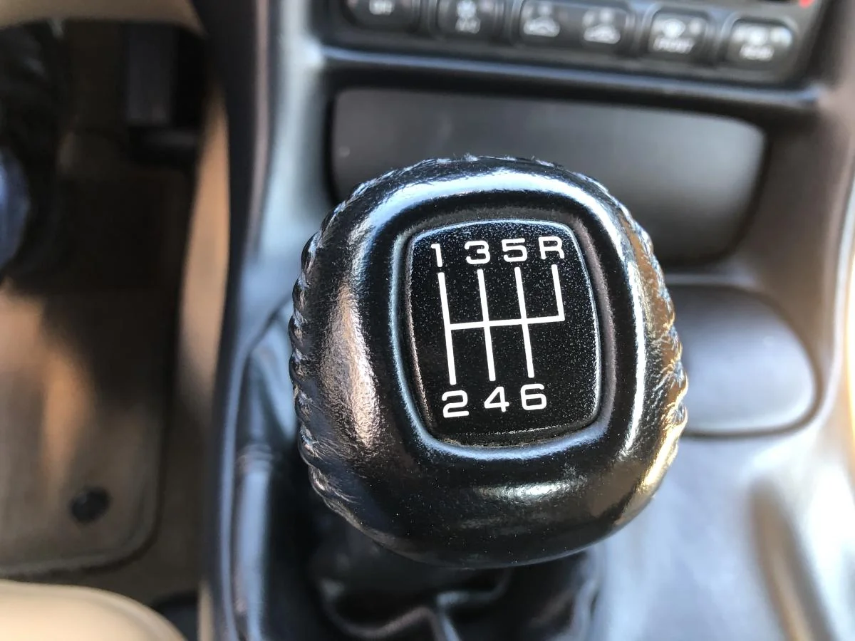 Used 2001 Black Chevrolet 2dr Cpe image 18