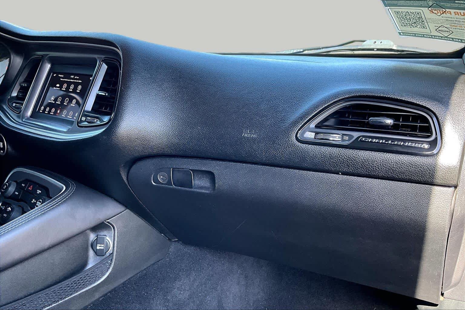 Used 2019 Maximum Steel Metallic Clearcoat Dodge SXT image 17