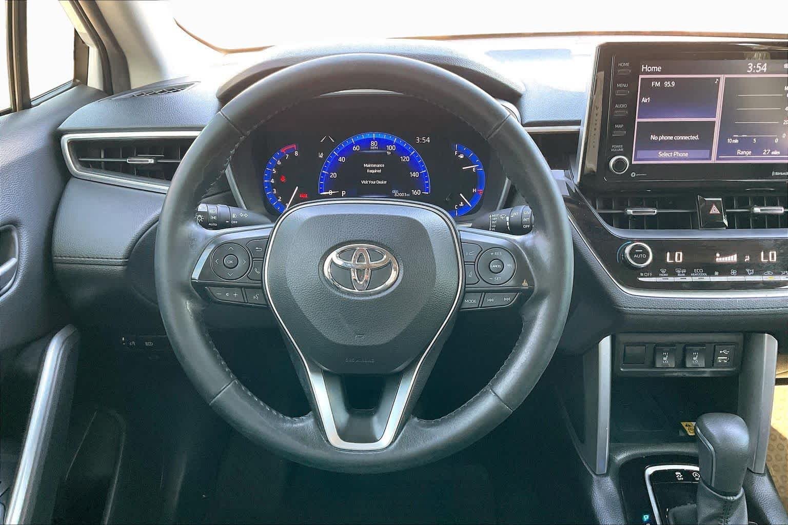 Used 2022 Wind Chill Pearl Toyota XLE image 5