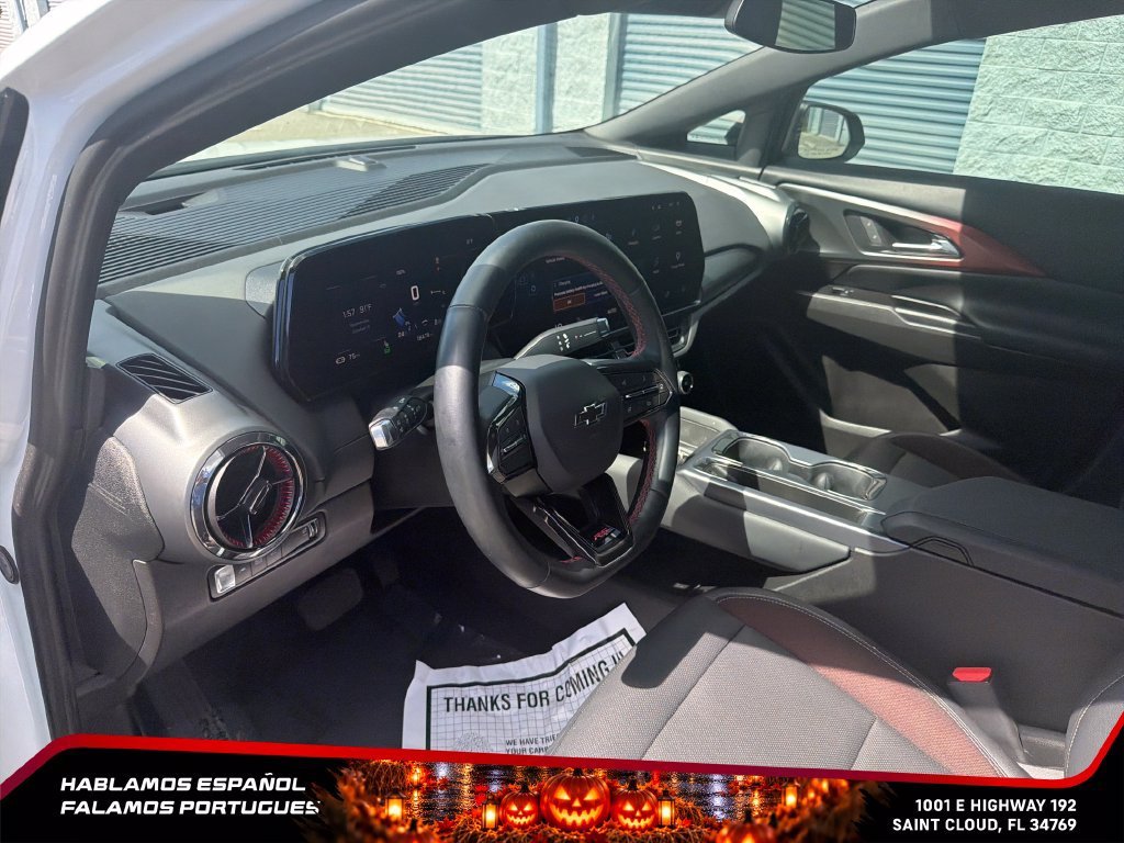 Used 2024 Summit White Chevrolet 2RS image 14