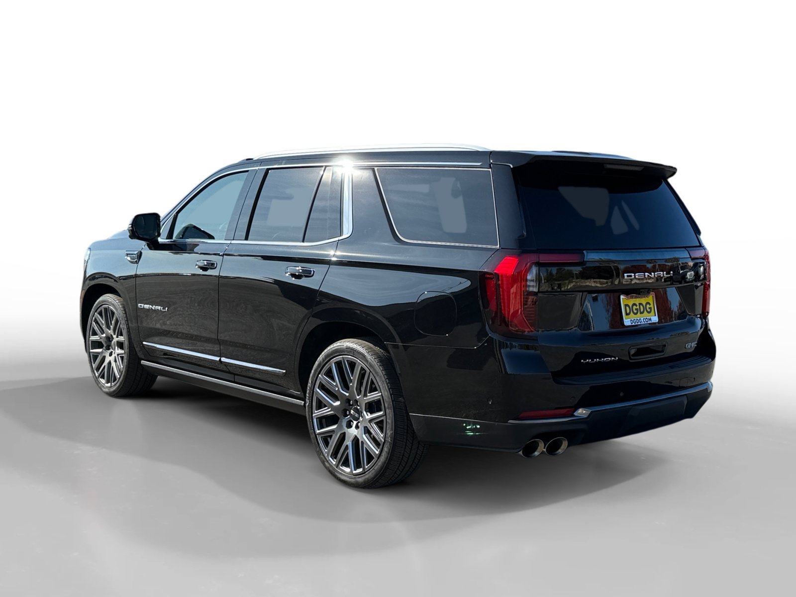 2025 GMC Yukon Denali Ultimate - Photo 3
