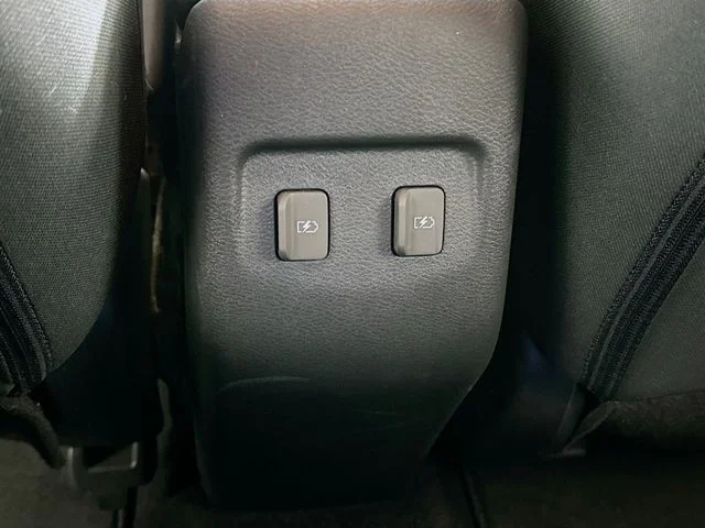 Certified Pre-Owned 2021 Nissan Kicks SR