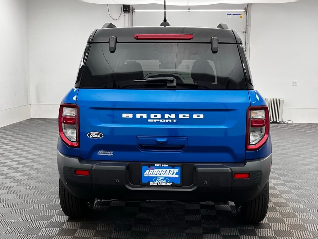 New 2026 Blue Ford Outer Banks image 9