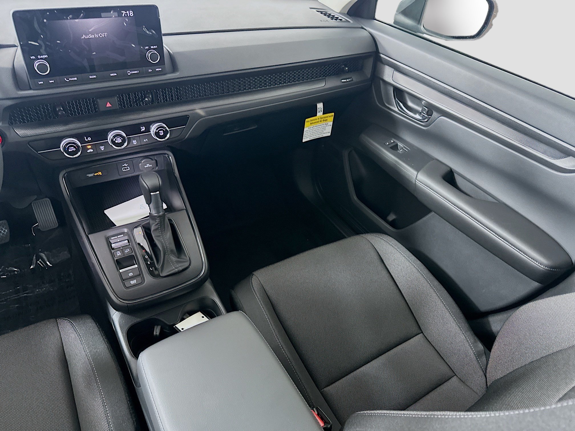 2025 Honda CR-V LX - Photo 16