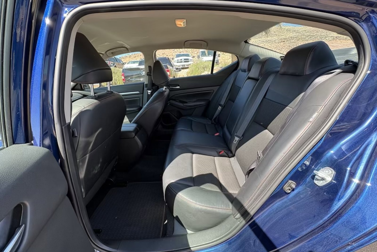 Used 2024 Deep Blue Pearl Nissan 2.5 SR image 11