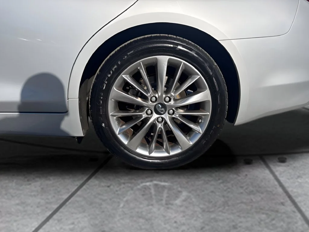 Used 2020 Silver INFINITI 3.0t LUXE image 29