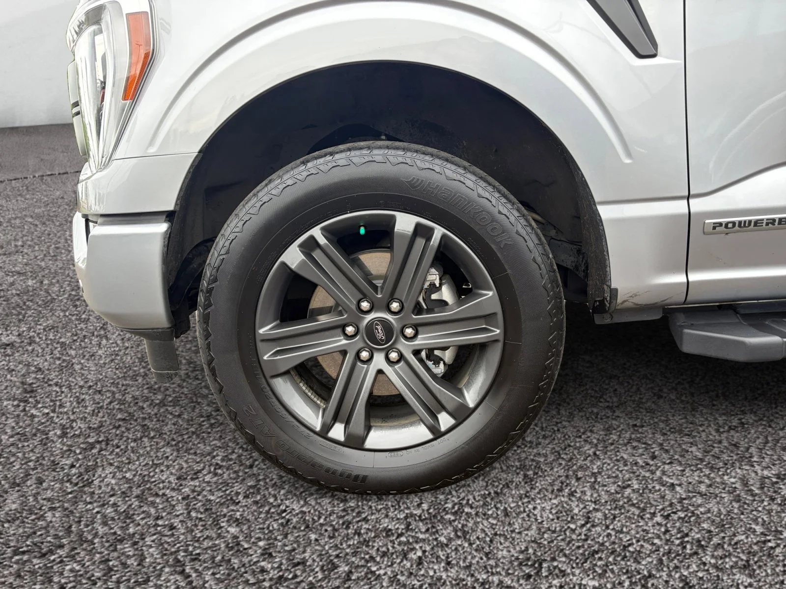 Used 2023 Silver Ford Lariat image 9