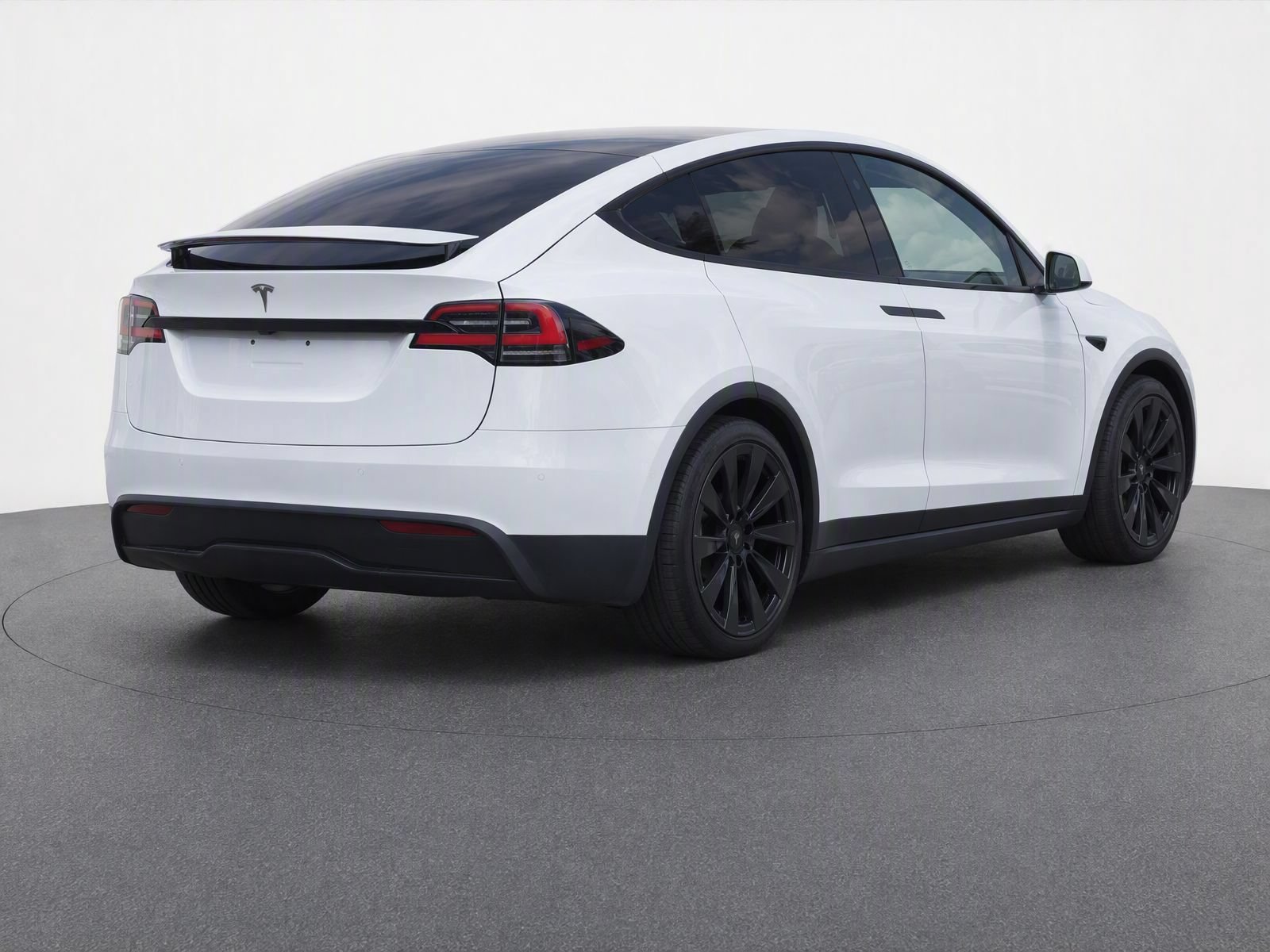 Used 2023 White Tesla NA image 3