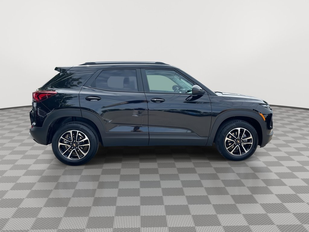 New 2026 Mosaic Black Metallic Chevrolet LT image 10