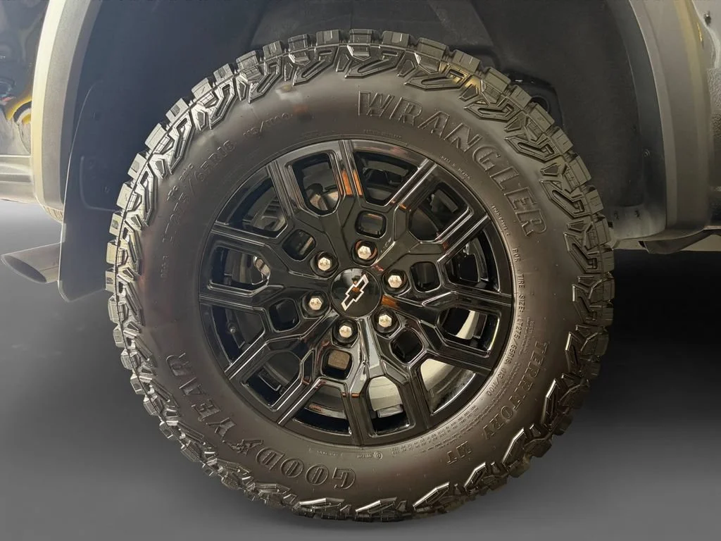 Used 2026 Black Chevrolet Trail Boss image 10