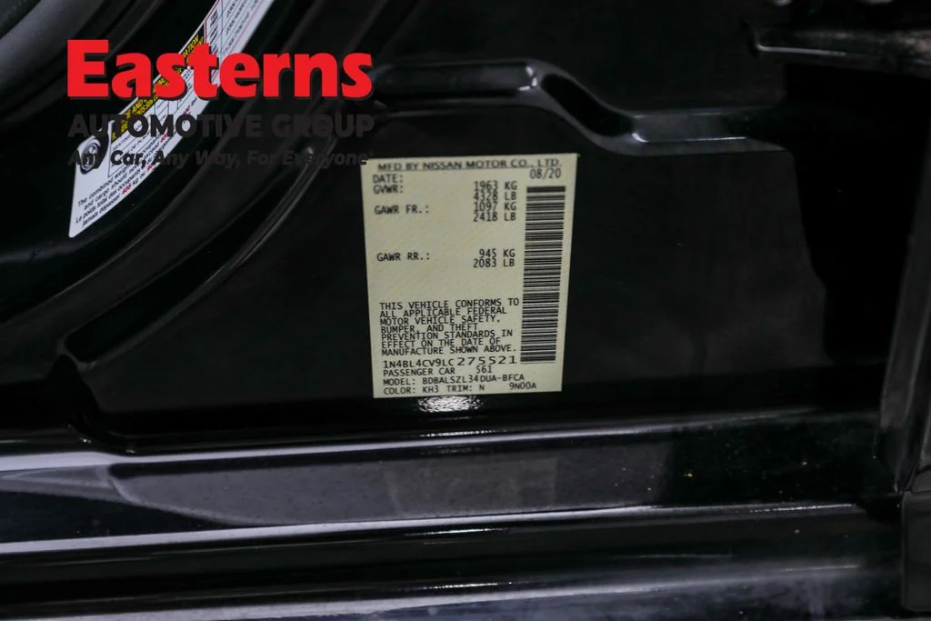 Used 2020 Black Nissan 2.5 SR image 33
