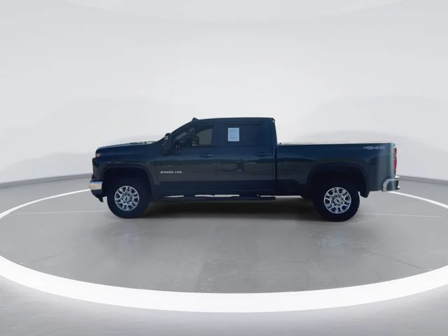 Used 2025 Gray Chevrolet LT image 10