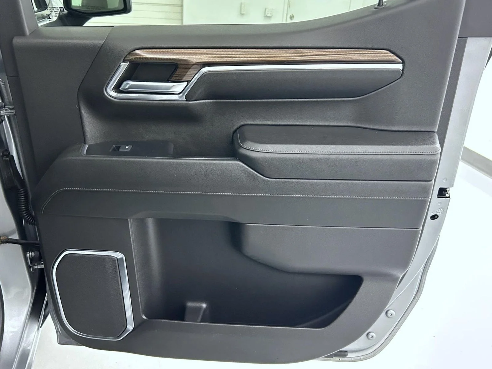 Used 2024 Gray Chevrolet RST image 17
