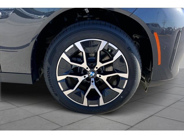 New 2026 Dark Graphite Metallic BMW 30 xDrive image 11