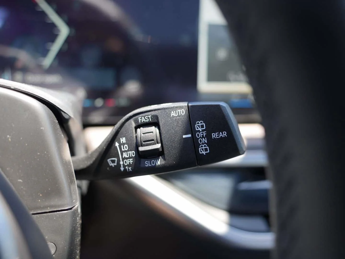 New 2026 Carbon Black Metallic BMW sDrive40i image 22
