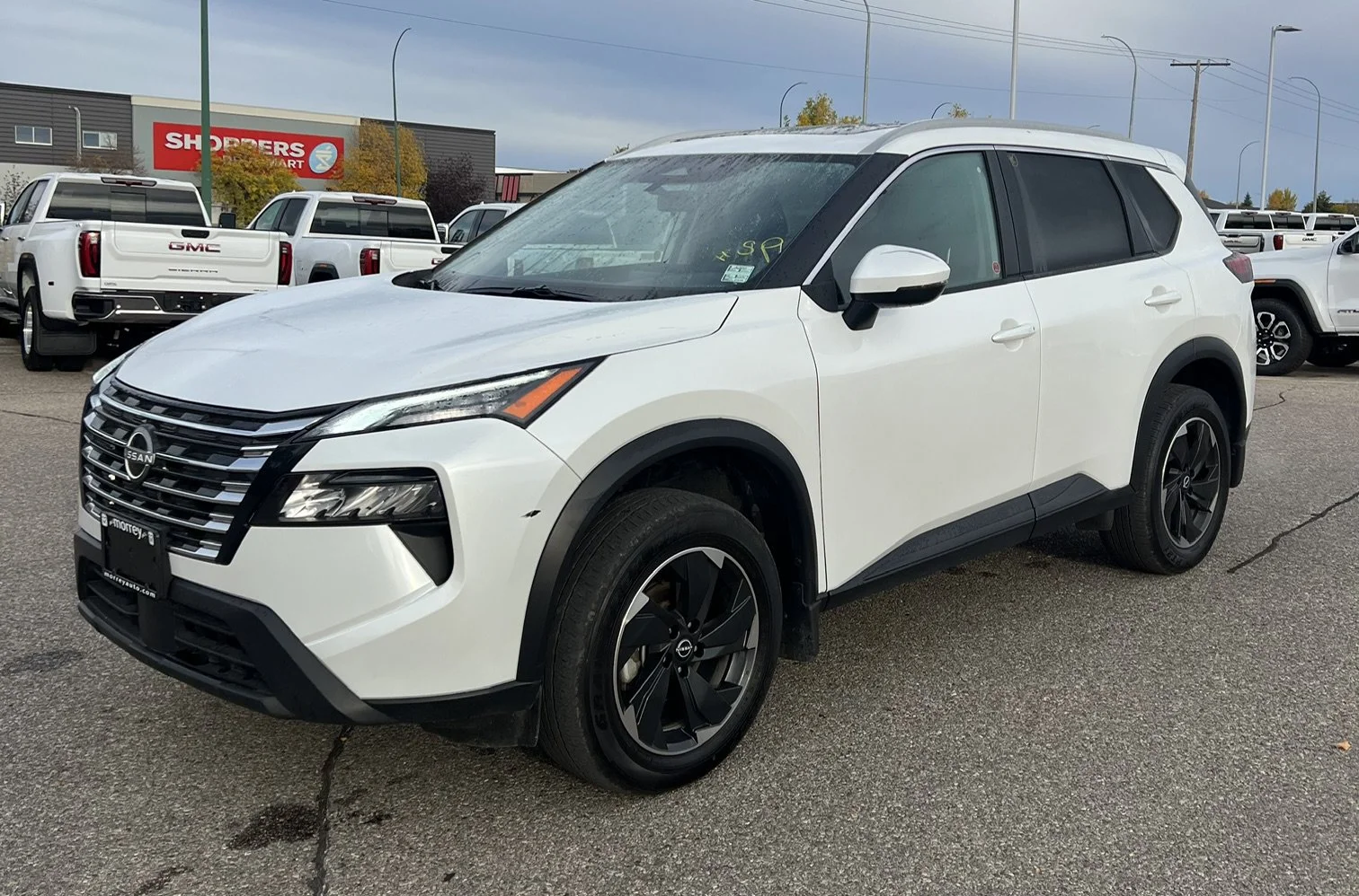 Used 2026 White Nissan SV Moonroof AWD image 1