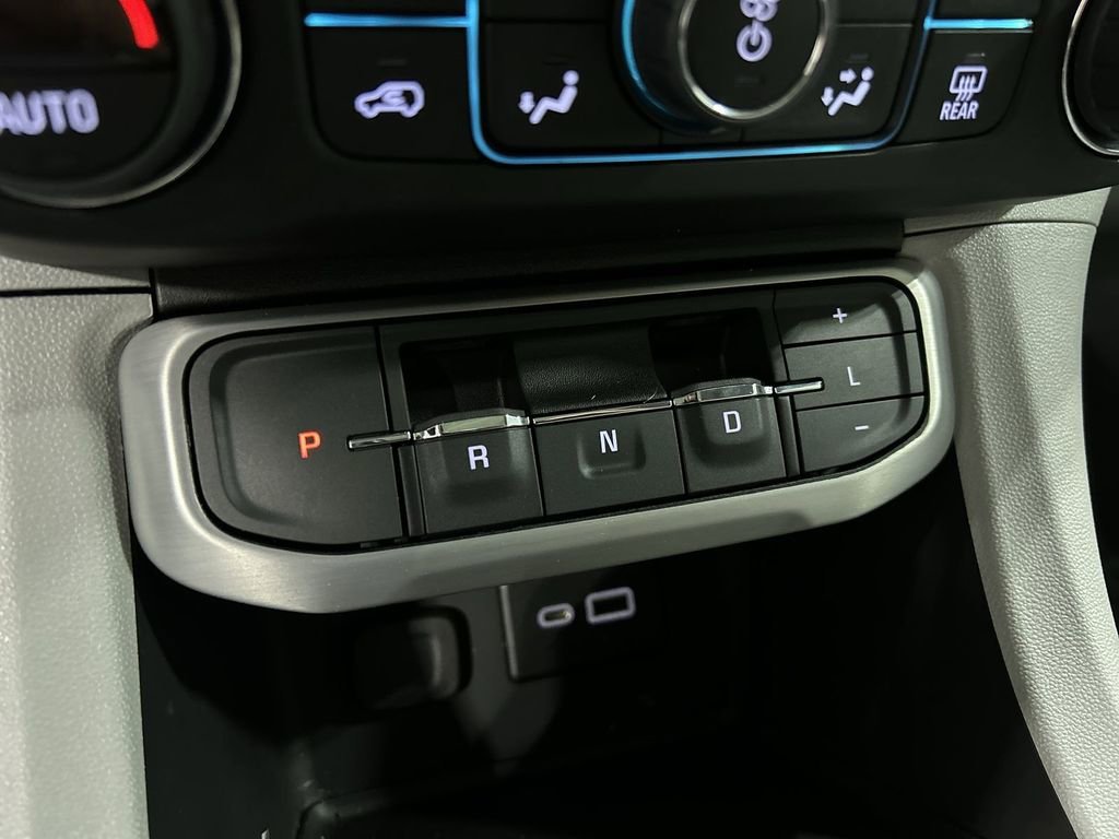 Used 2023 Light Stone Metallic GMC SLE image 21