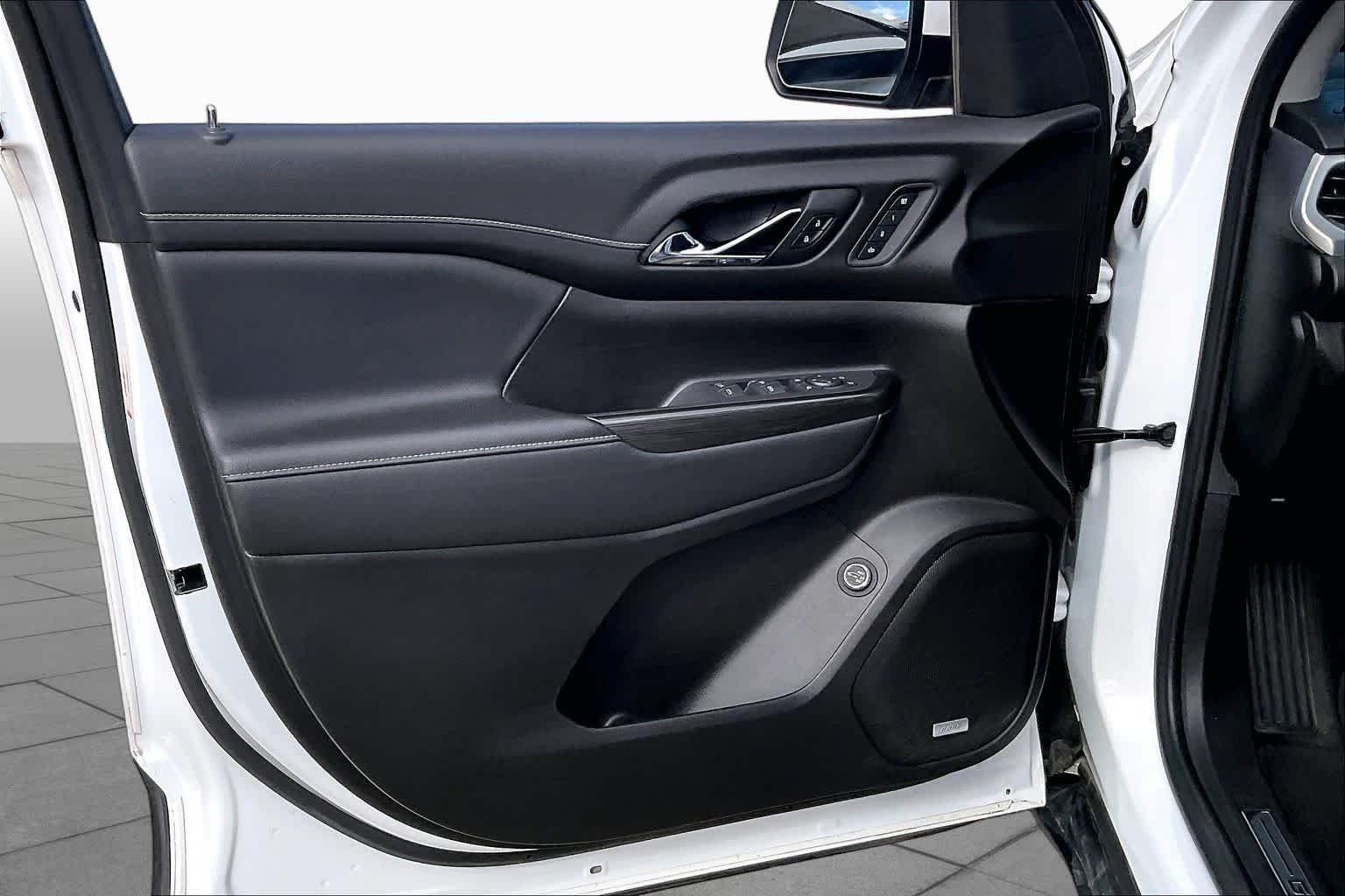 Used 2022 Summit White GMC SLT image 21