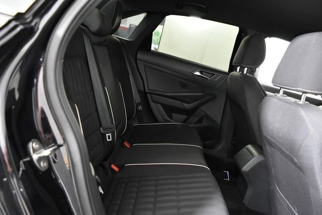 Used 2023  Volkswagen 1.5T Sport image 29