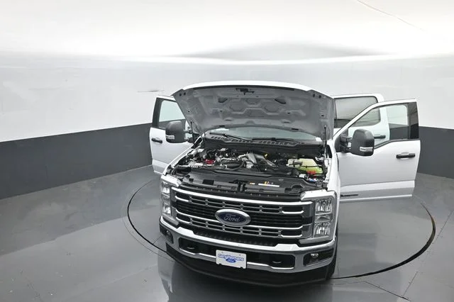 New 2026 Oxford White Ford F-350® XLT image 40