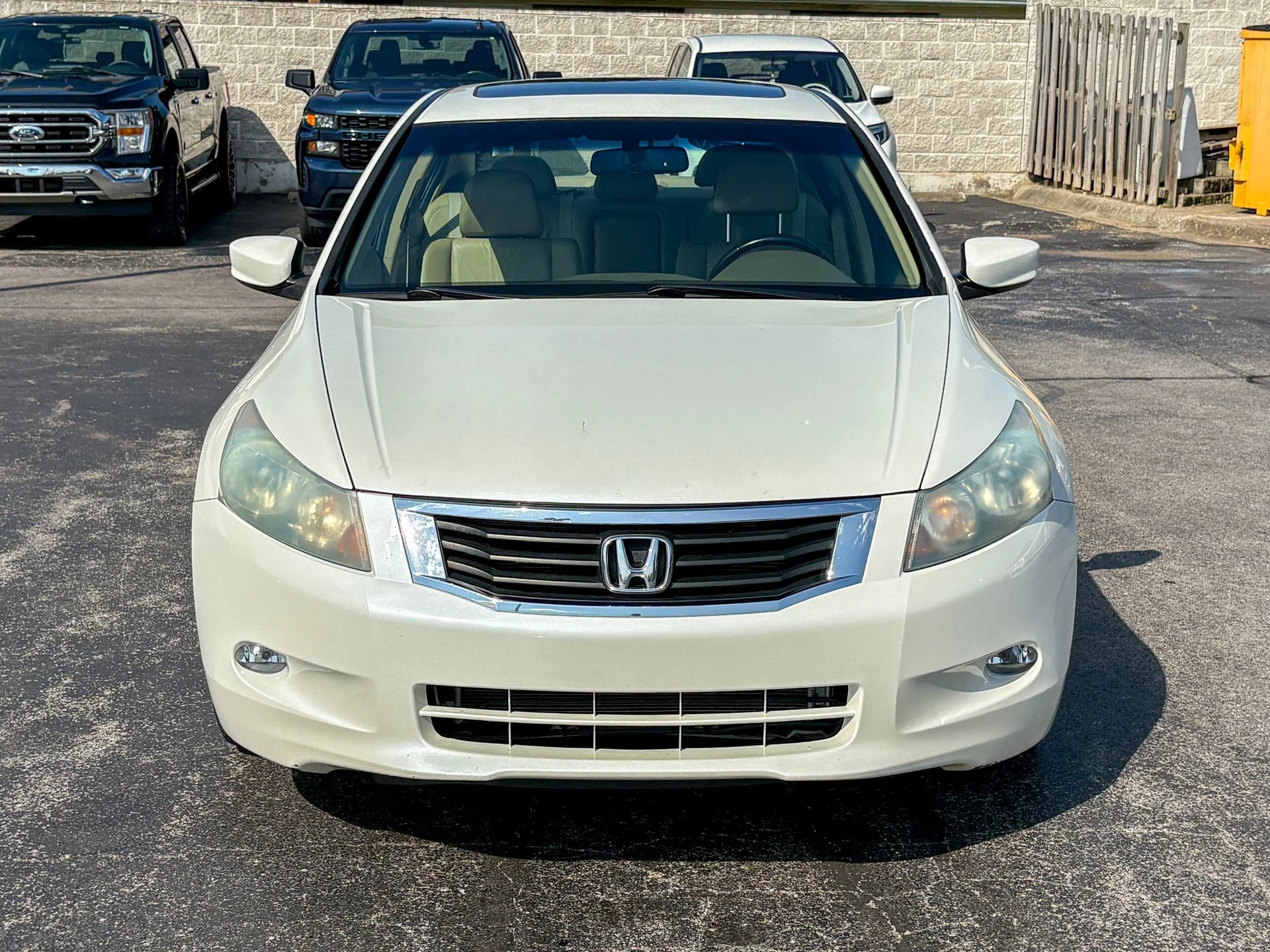 Used 2010 White Honda EX-L image 3