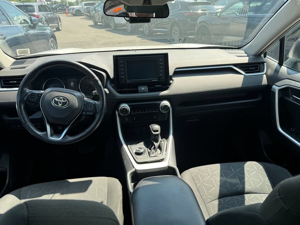 2021 Toyota RAV4 XLE - Photo 12
