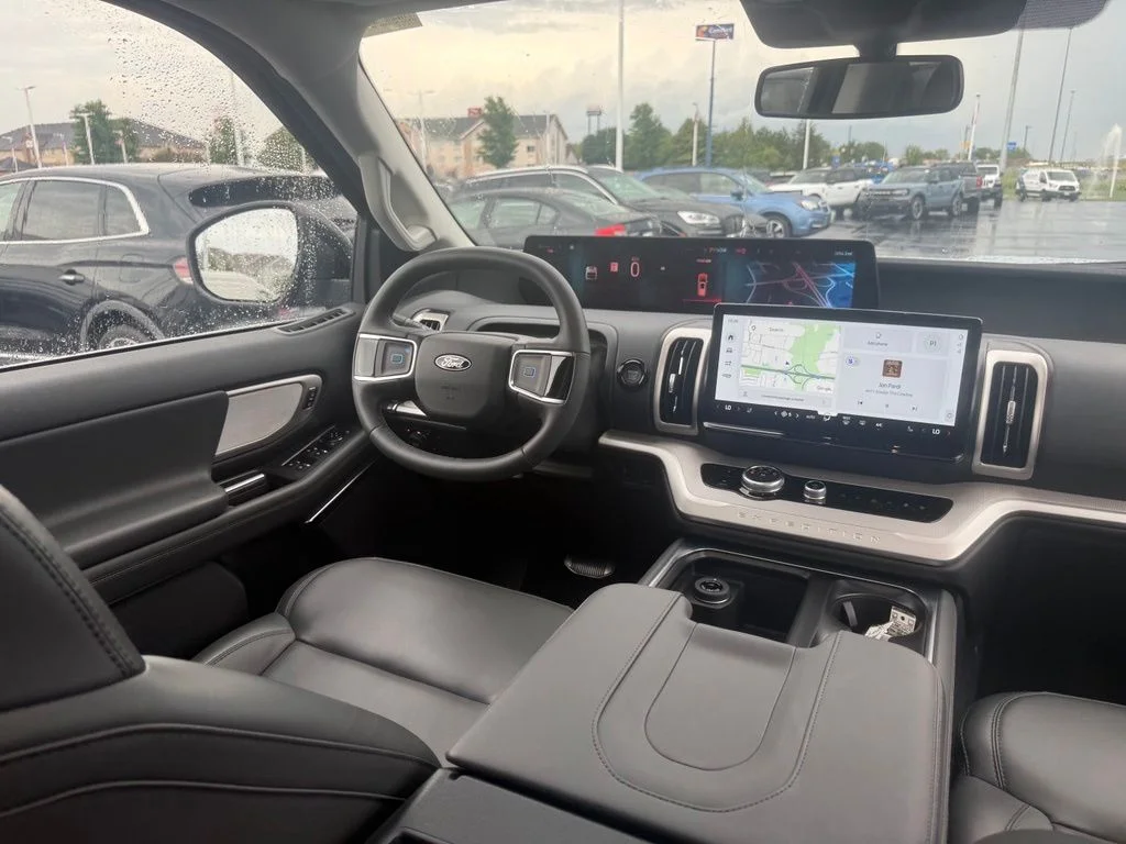 New 2026 Glacier Gray Metallic Tri-Coat Ford Active image 65