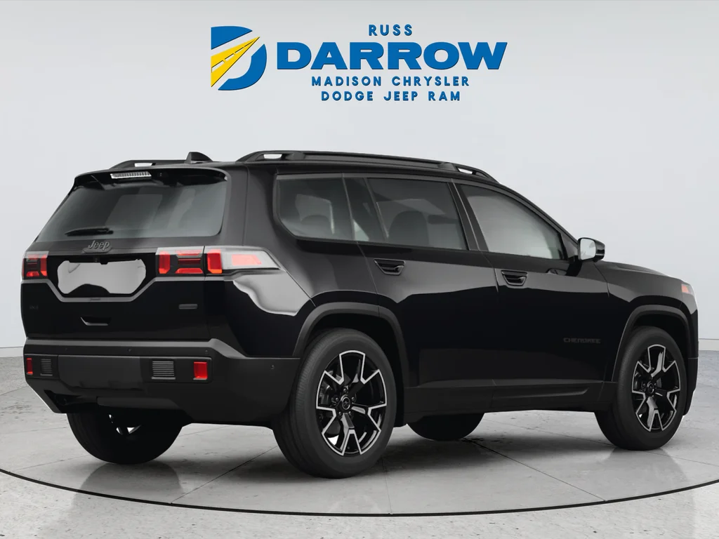 New 2026 Diamond Black Crystal Pearl-Coat Exterior Paint Jeep Overland image 3