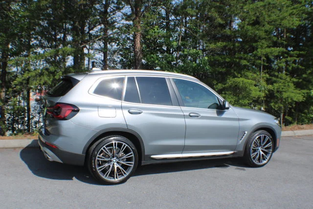Used 2024 Skyscraper Grey Metallic BMW sDrive30i image 2