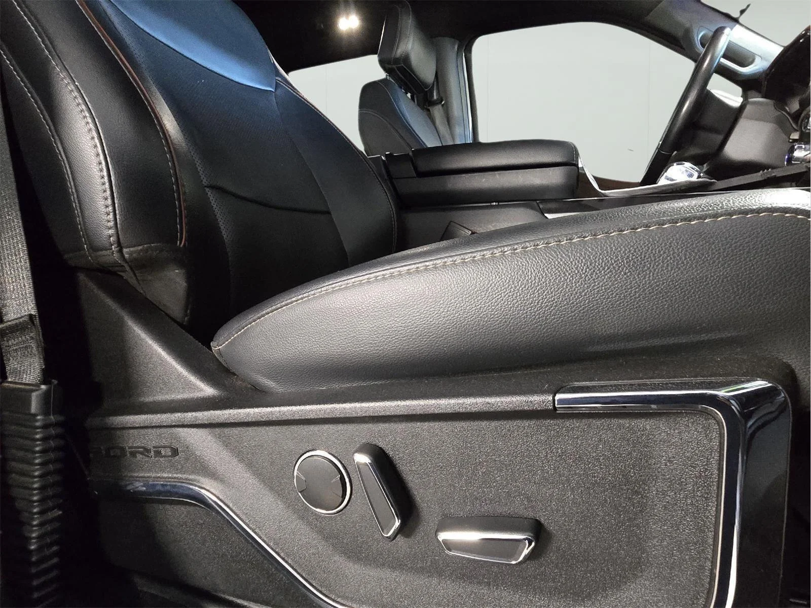 Used 2023 Carbonized Gray Ford LARIAT image 61