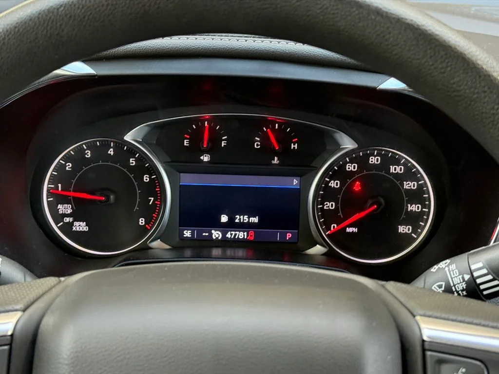 Used 2025 White Chevrolet LT image 14