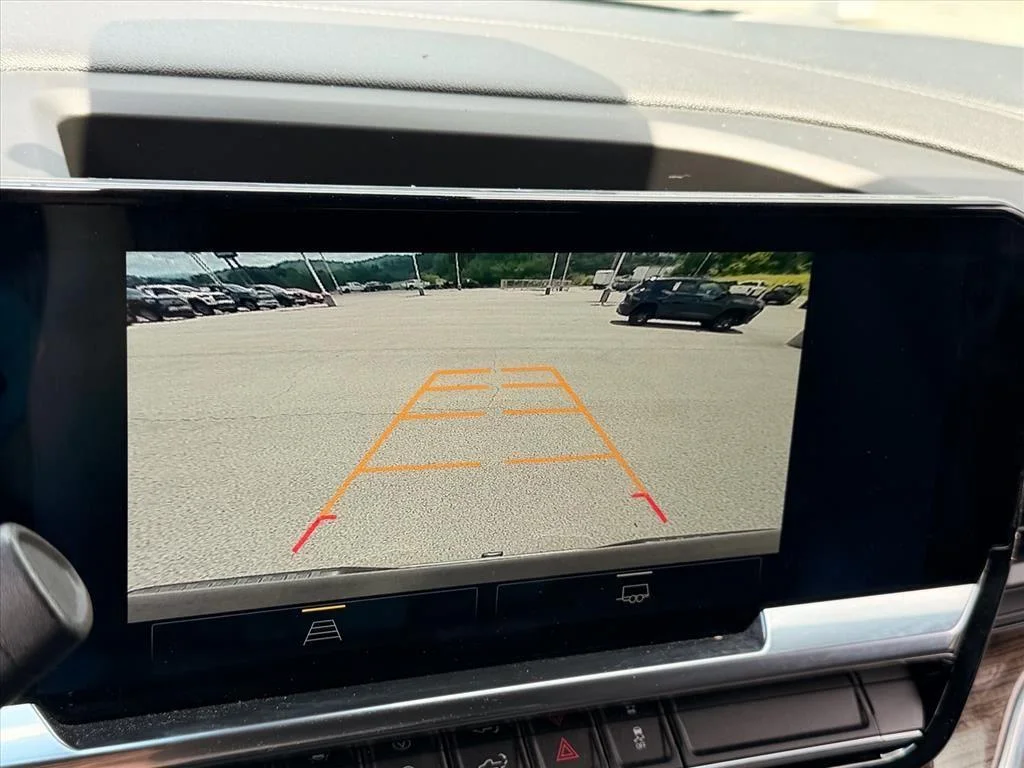 Used 2022 Black Chevrolet LT image 22