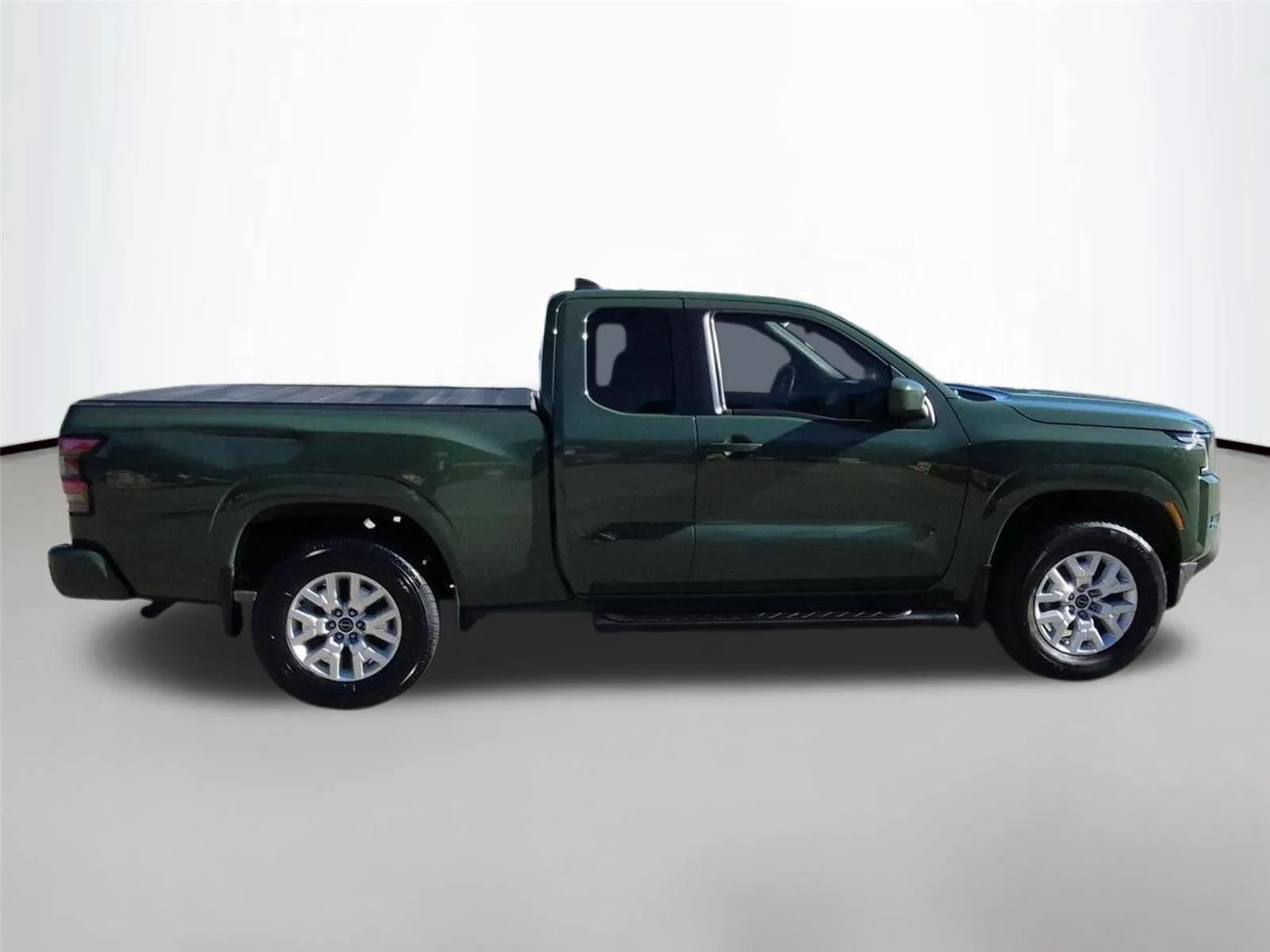 Used 2022 Gun Metallic Nissan SV image 6