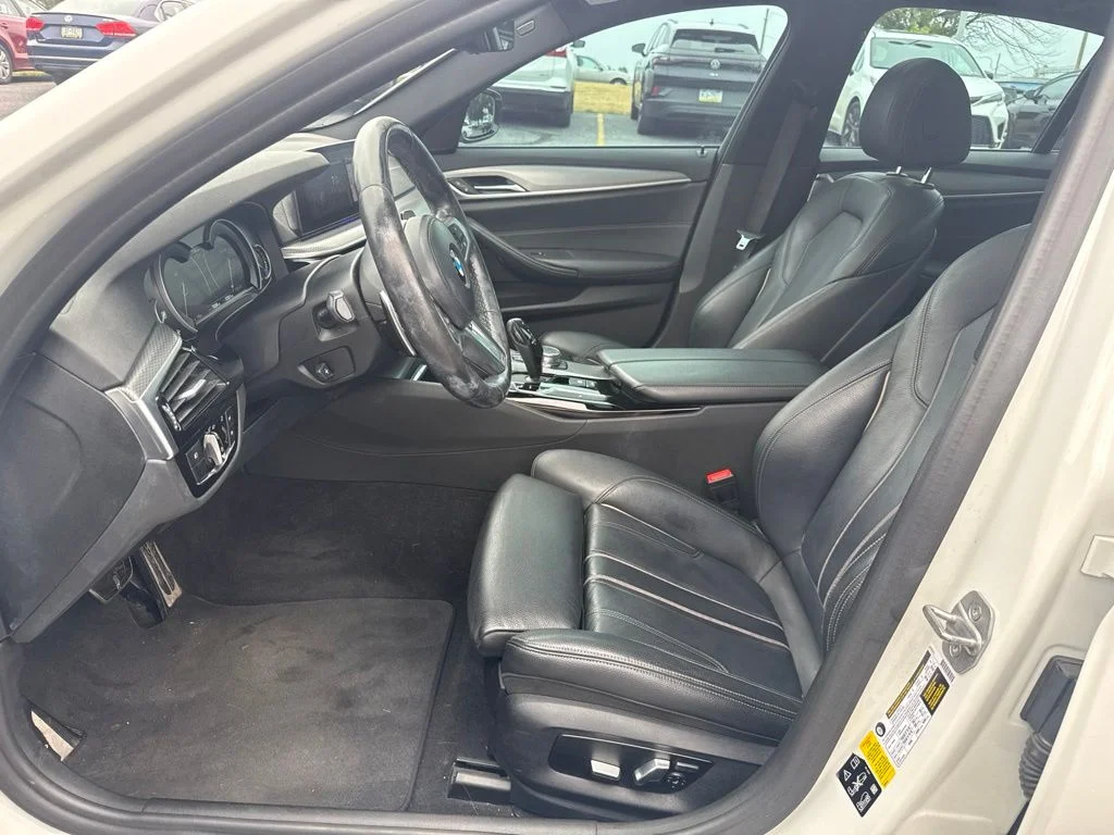 Used 2019 Alpine White BMW 540i xDrive image 33