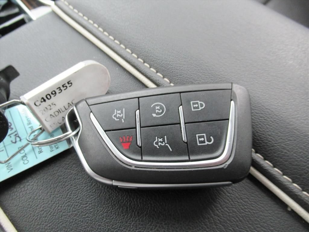 2025 Cadillac Escalade Premium Luxury - Photo 32