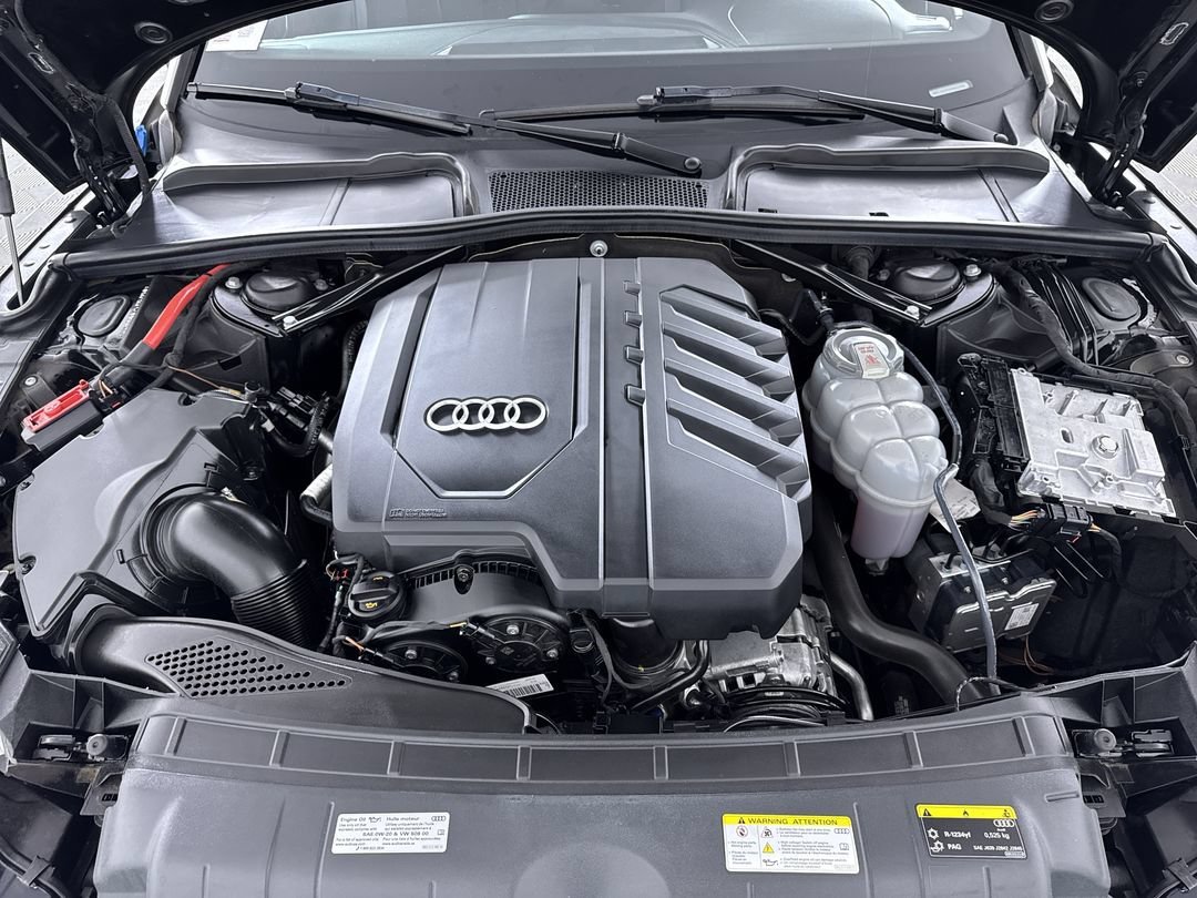 Used 2022 Brilliant Black Audi Premium image 27