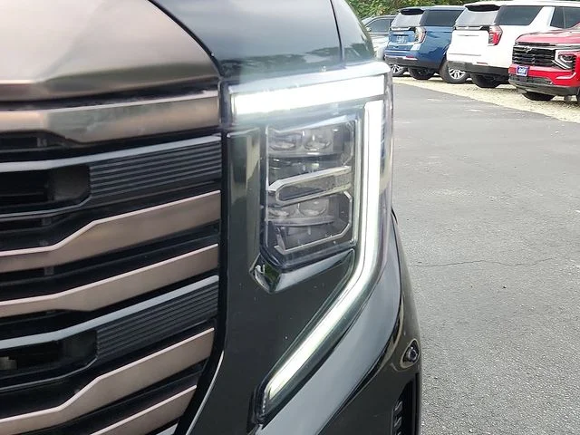 Used 2022 Black GMC AT4X image 9
