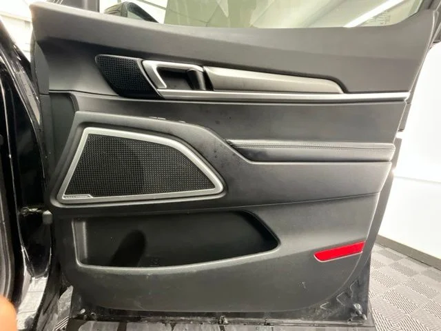 Used 2022 Black Kia LX image 18