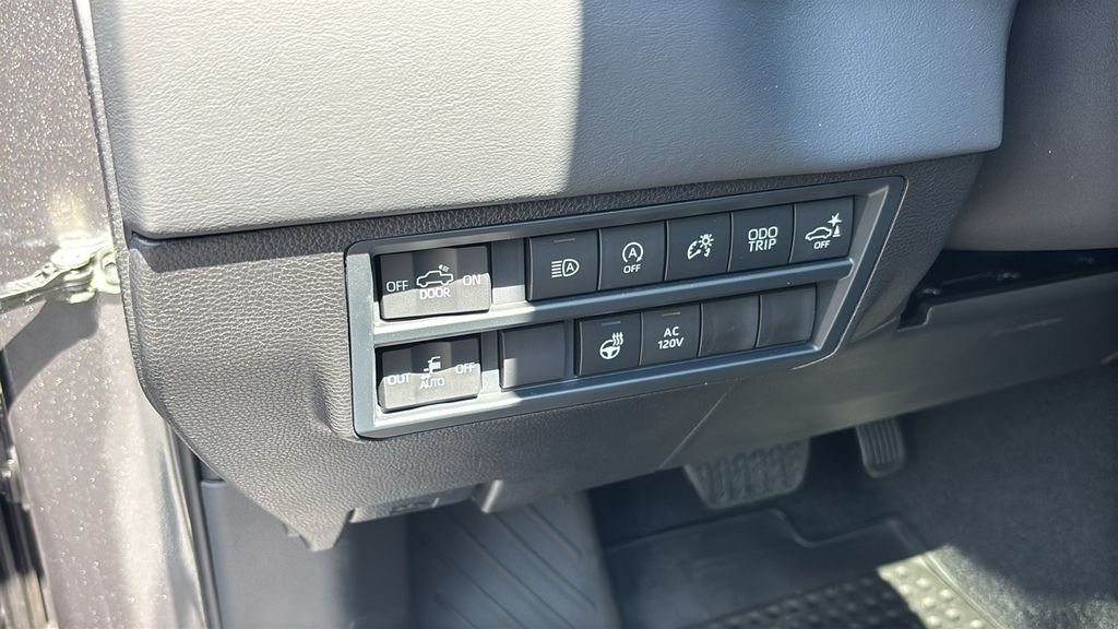 New 2026 Magnetic Gray Metallic Toyota  Platinum image 15