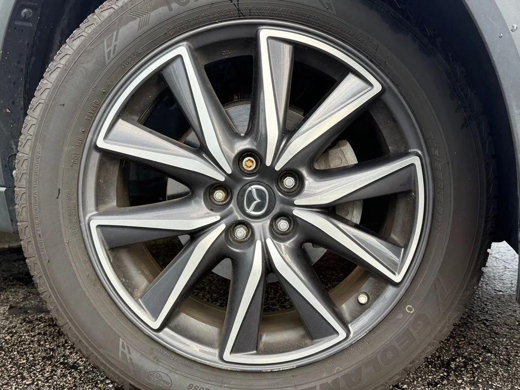 Used 2018 White Mazda Touring image 10