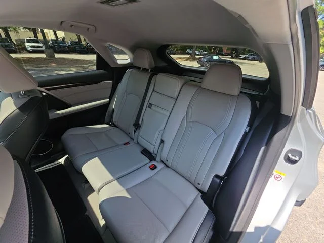 Used 2017  Lexus 350 image 23