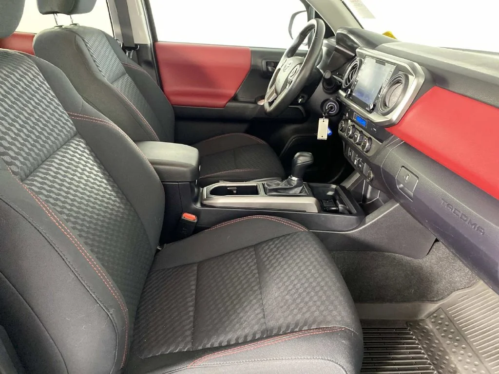 Used 2022 Magnetic Gray Metallic Toyota SR5 image 10