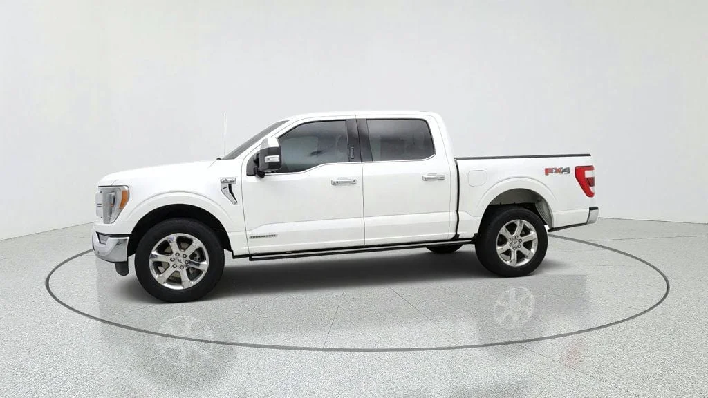 Used 2023 Star White Metallic Tri-Coat Ford LARIAT 4WD SuperCrew 5.5