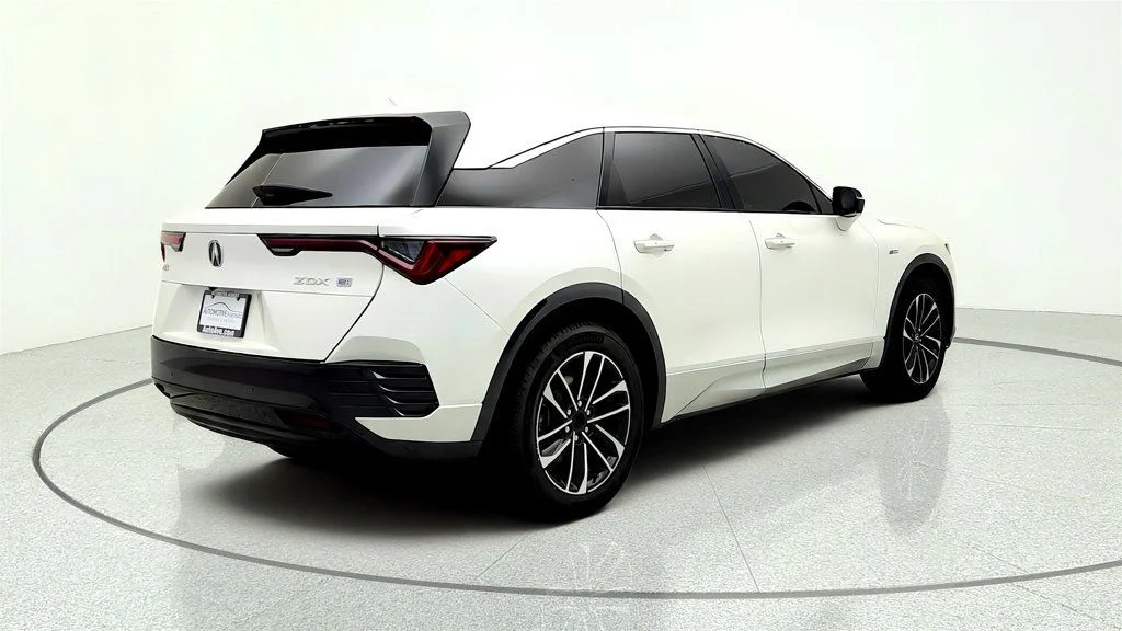 Used 2024 Snowfall Pearl Acura RWD w/A-Spec Package image 5