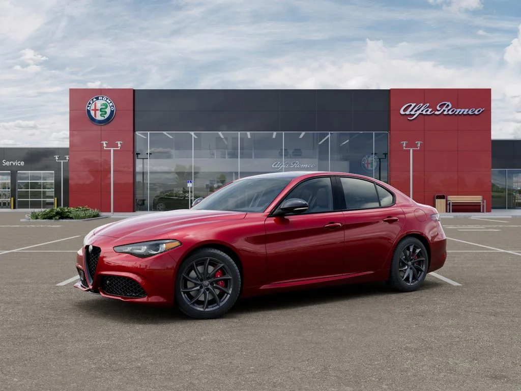 New 2025 Alfa Rosso (Red) Exterior Paint Alfa Romeo Base image 2